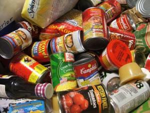 food_drive_cans_002_-_web